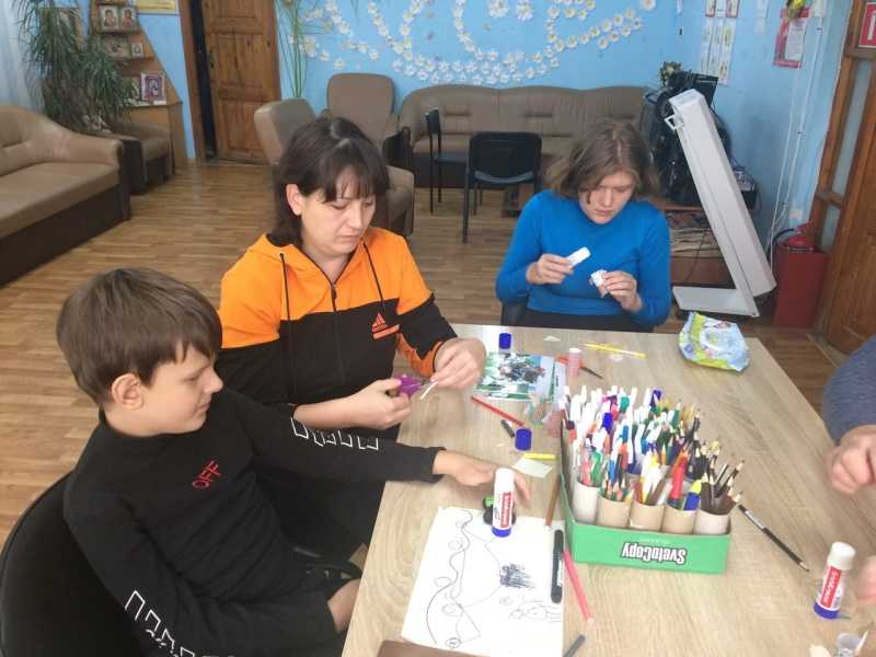 Занятие в клубе «Поверь в себя» для детей с РАС и другими ментальными нарушениями.