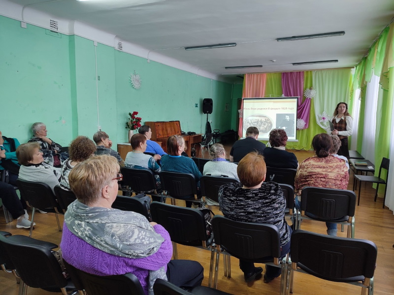 Сотрудники библиотеки «Отчий край» с литературным мероприятием!