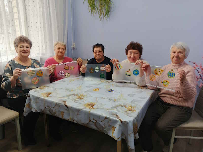 Изготовление витражных украшений «Новогодние игрушки»