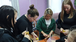 "Вместе с мамой"